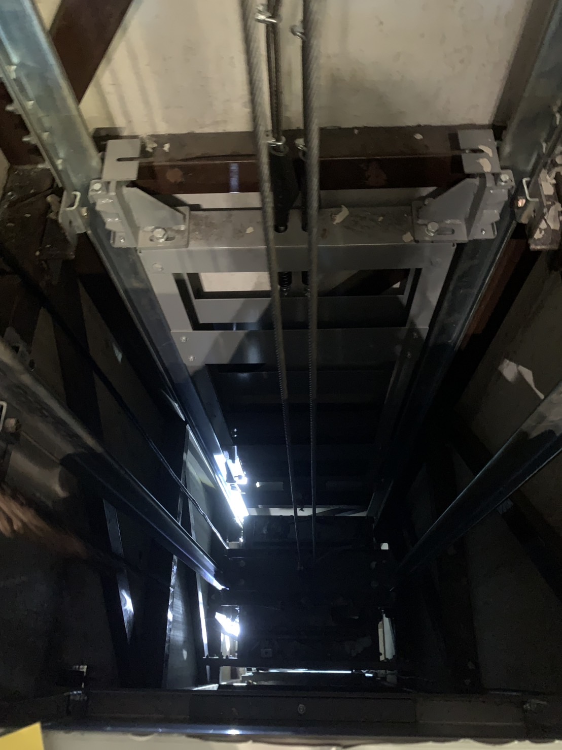 DUMBWAITER 2